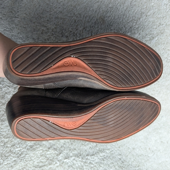 EMU Carlise Boot Women's Brown Color Leather Size 7 Wedge Heel - Picture 9 of 11